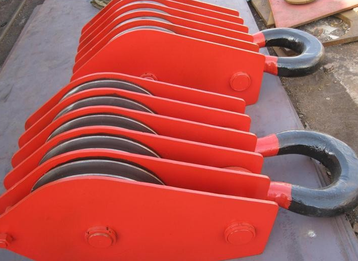 單個滑輪損壞對多門起重滑車的影響