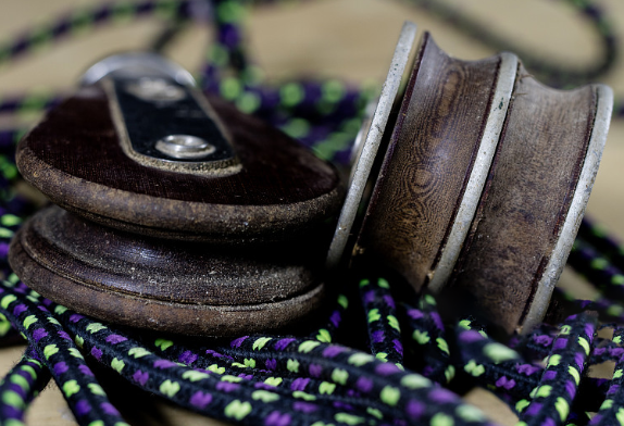 木質(zhì)起重滑車有著怎樣的作業(yè)環(huán)境