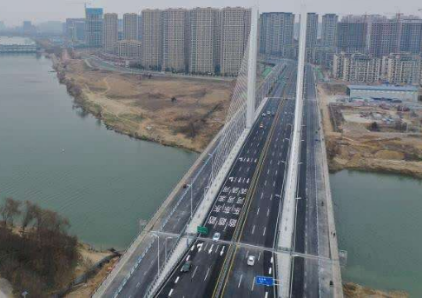 阜裕大橋正式通車 來談一談起重滑車在大橋建設(shè)中的貢獻(xiàn)
