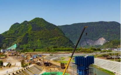 渝昆高鐵定水河大橋建設(shè)使用起重滑車