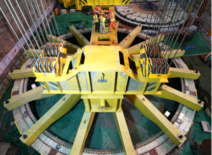 大藤峽工程發(fā)電機組定子吊裝使用起重滑車