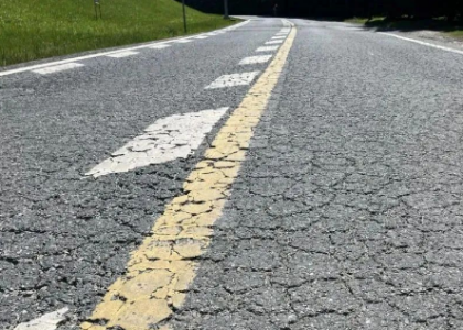 西險(xiǎn)大塘防汛道路維修使用起重滑車