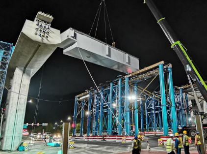 湖北合益路延伸段高架橋順利合龍