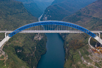 鴨池河特大橋建造都用到了哪些機(jī)械設(shè)備